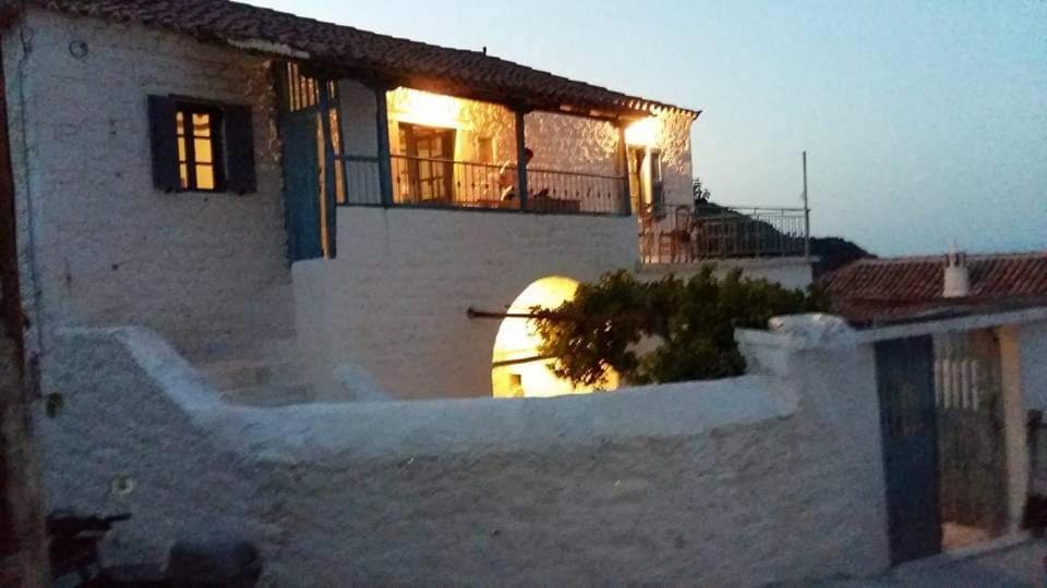 Lovely Traditionnal House With Sea View Tirós Exterior foto
